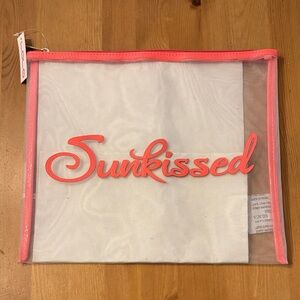 NWT! Adorable Lolo Pink and White Mesh Pouch